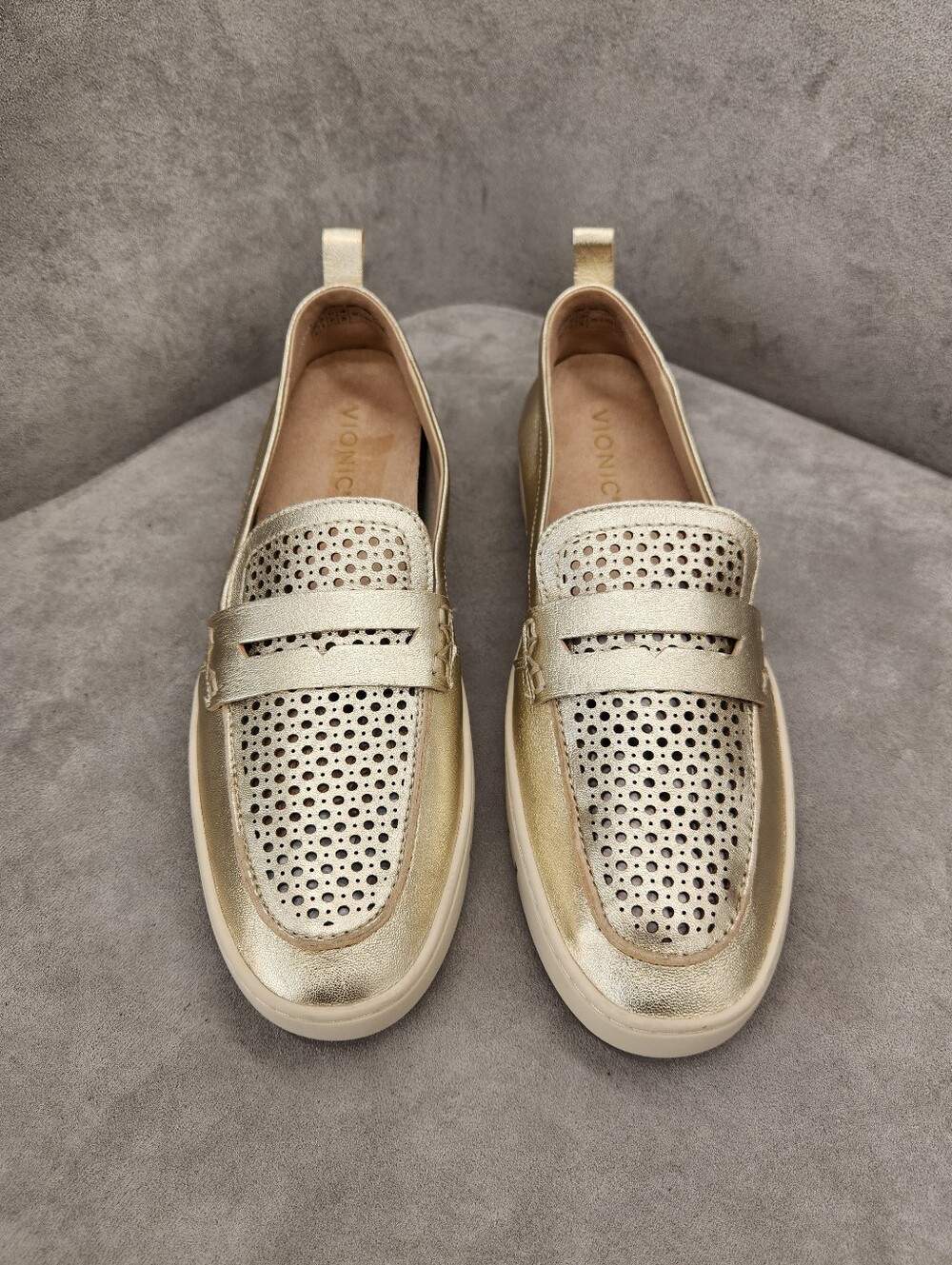 Vionic Penny Loafers 10 Golden Leather Uptown Perforated Comfort Preppy New $145